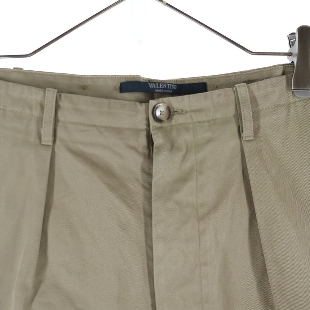 VALENTINO(ヴァレンティノ) Tuck Wide Chino Pants ロゴプリント タックワイドパンツ ベージュ PV0RE66348N