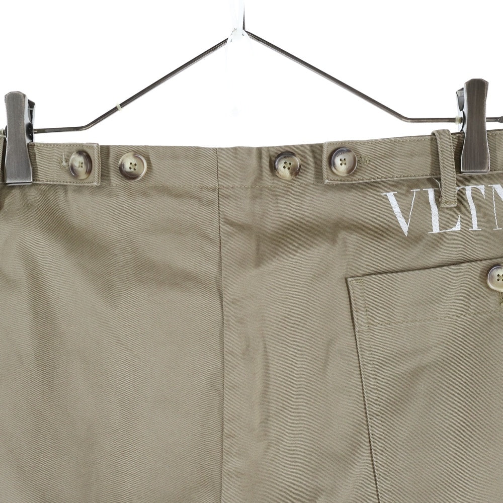 VALENTINO(ヴァレンティノ) Tuck Wide Chino Pants ロゴプリント タックワイドパンツ ベージュ PV0RE66348N