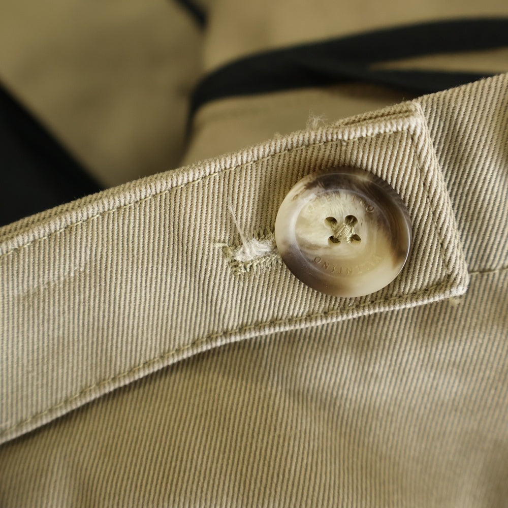 VALENTINO(ヴァレンティノ) Tuck Wide Chino Pants ロゴプリント タックワイドパンツ ベージュ PV0RE66348N