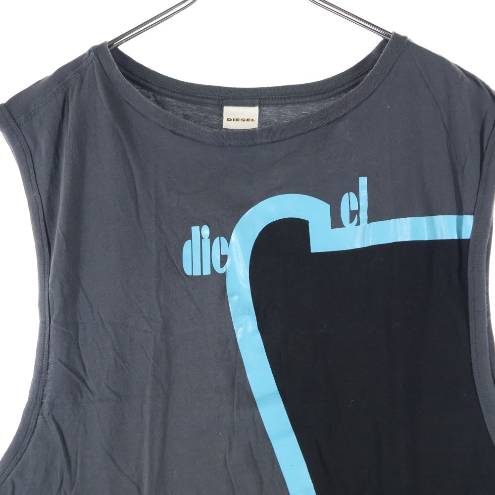 DIESEL(ディーゼル) フロントロゴ ノースリーブ タンクトップ グレー DIESEL(ディーゼル) フロントロゴ ノースリーブ タンクトップ グレー