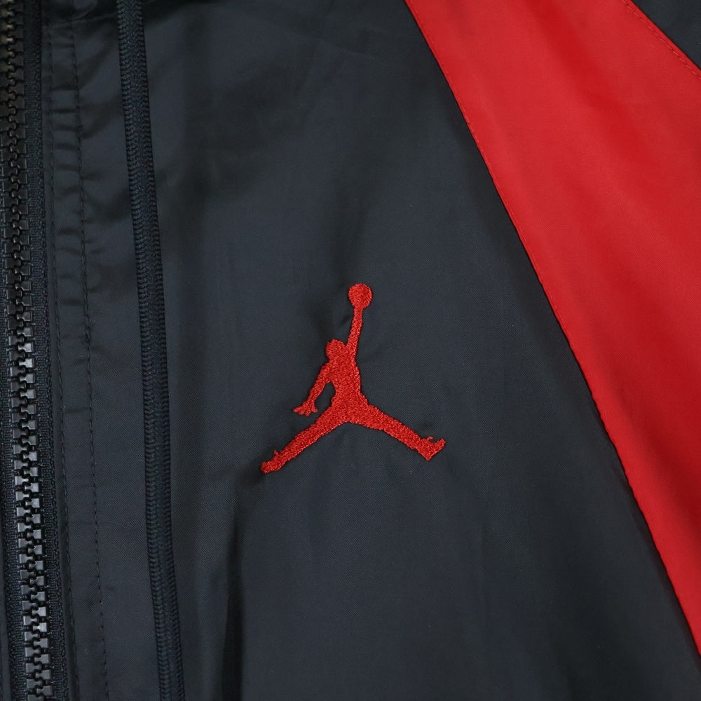 JORDAN BRAND(ジョーダンブランド) 胸ロゴ エッセンシャル ウーブンジャケット ブラック/レッド