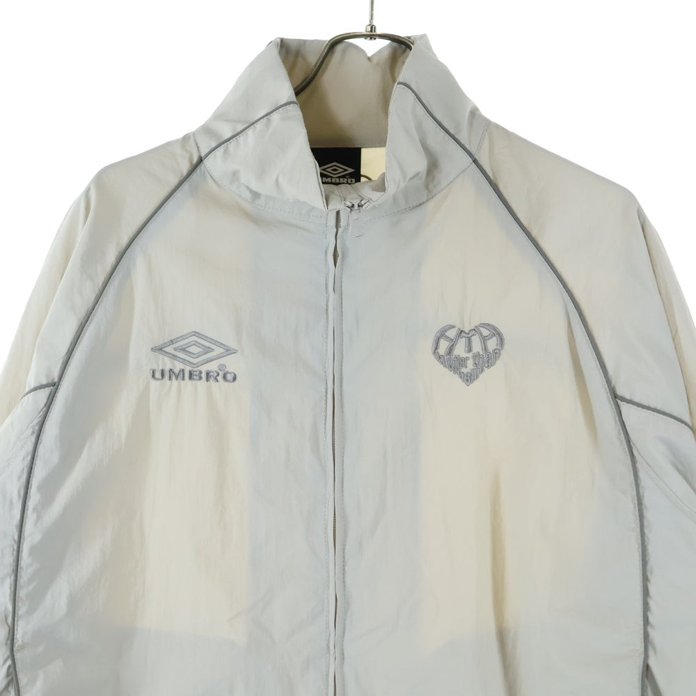 UMBRO(アンブロ) ×HTH フルジップ ナイロン ブルゾン クリーム