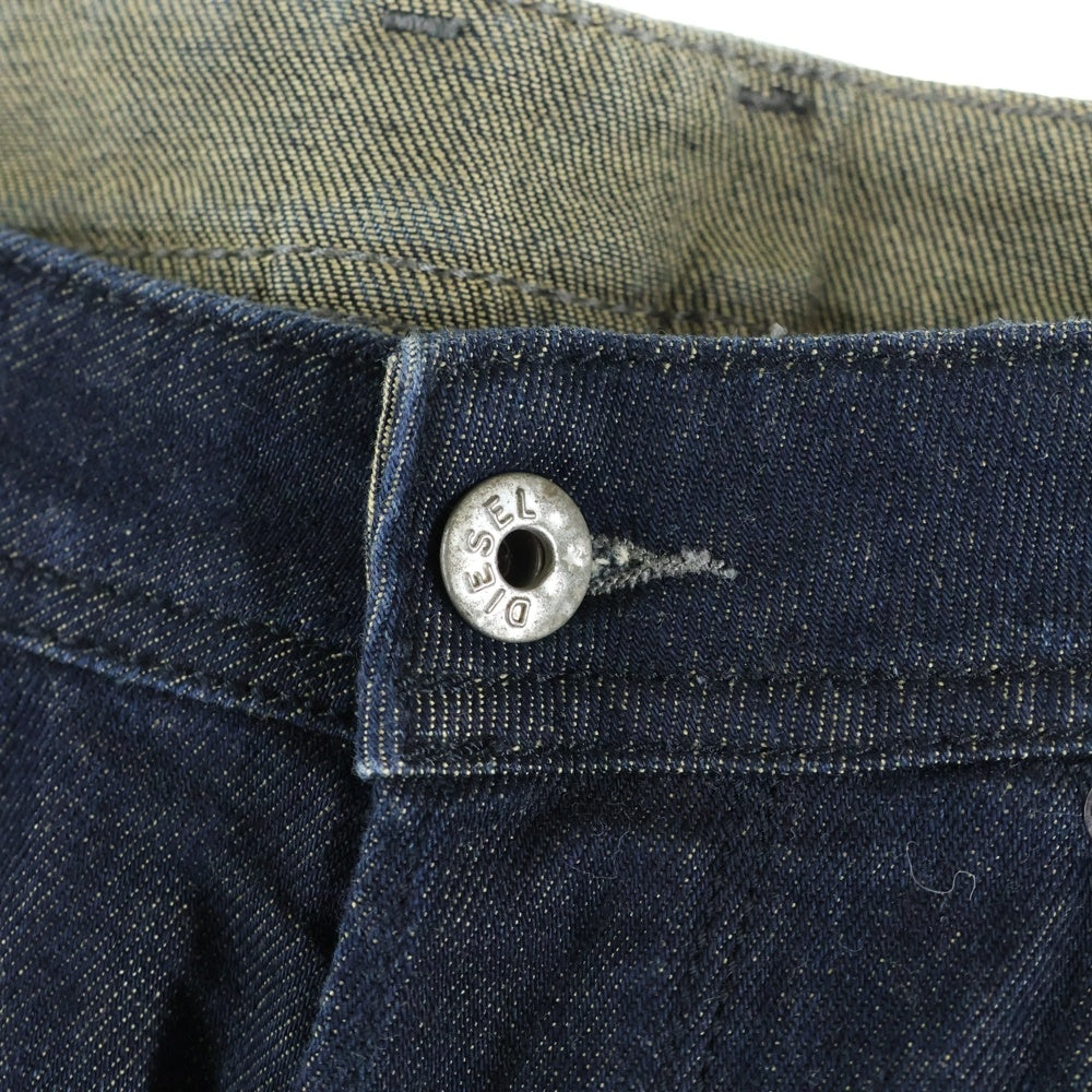 DIESEL(ディーゼル) IAKOP ボタンフライ スリムデーパードデニムパンツ インディゴ WASH0845G