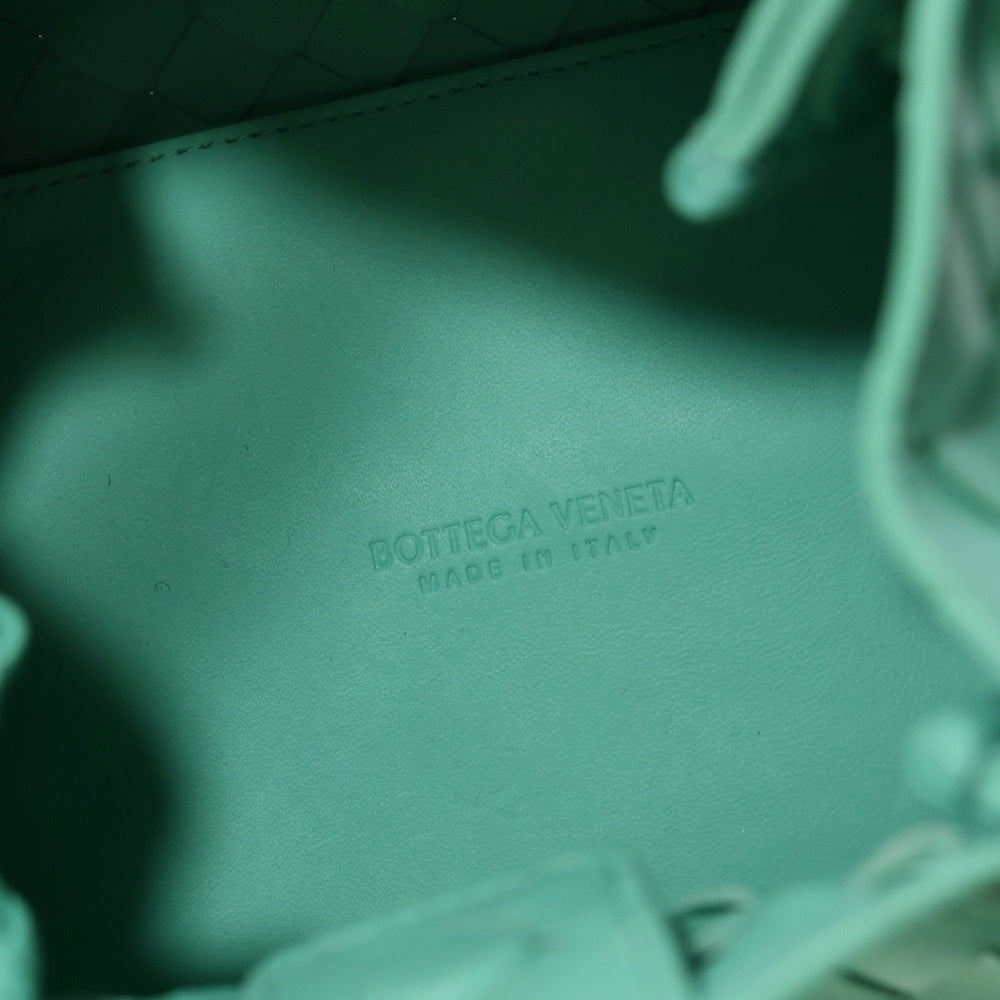 BOTTEGA VENETA(ボッテガヴェネタ) Andiamo イントレチャート スモール アンディアーモパラシュート ラムスキンレザー ショルダーバッグ ハンドバッグ グリーン 796569