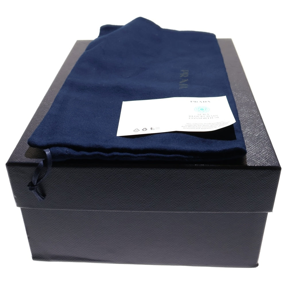 PRADA(プラダ) トライアングルロゴプレート ブラッシュドレザー ローファー ブラック 2DE127