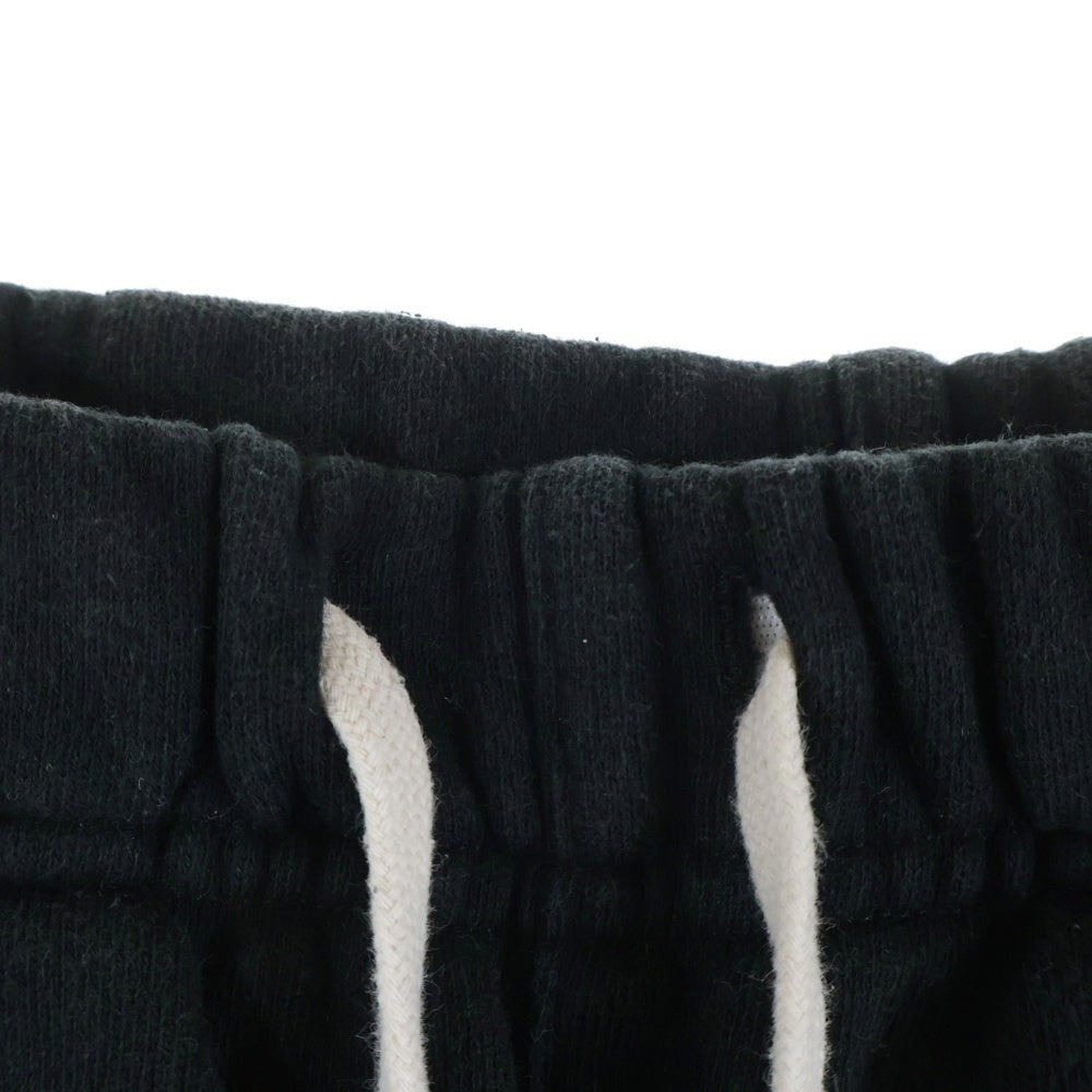 FEAR OF GOD ESSENTIALS(フィアオブゴッド エッセンシャルズ) ロゴプリント スウェット ショートパンツ ブラック