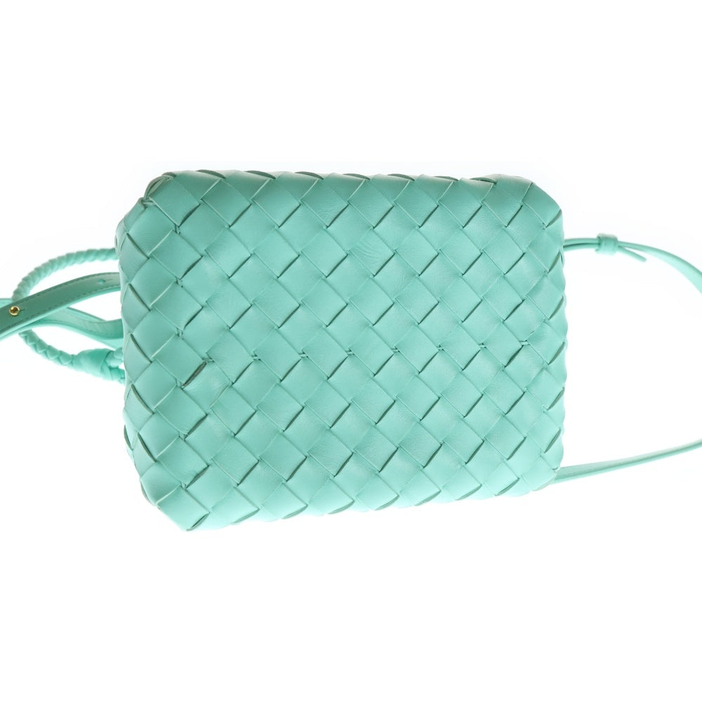 BOTTEGA VENETA(ボッテガヴェネタ) Andiamo イントレチャート スモール アンディアーモパラシュート ラムスキンレザー ショルダーバッグ ハンドバッグ グリーン 796569 レディース