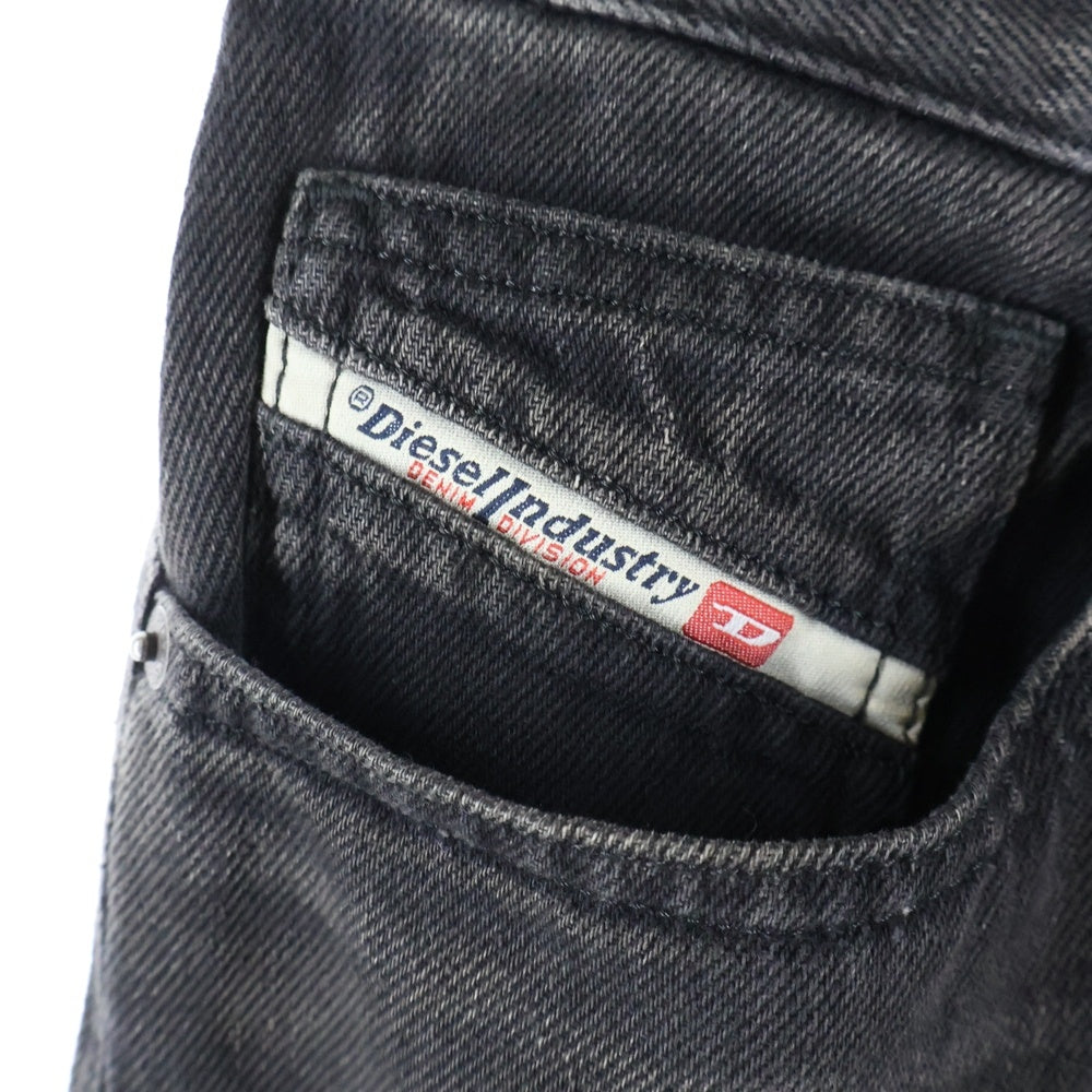 DIESEL(ディーゼル) Relaxed Jeans 1996 D-SIRE リラックス ルーズフィット ウォッシュド デニムパンツ ブラック A06926