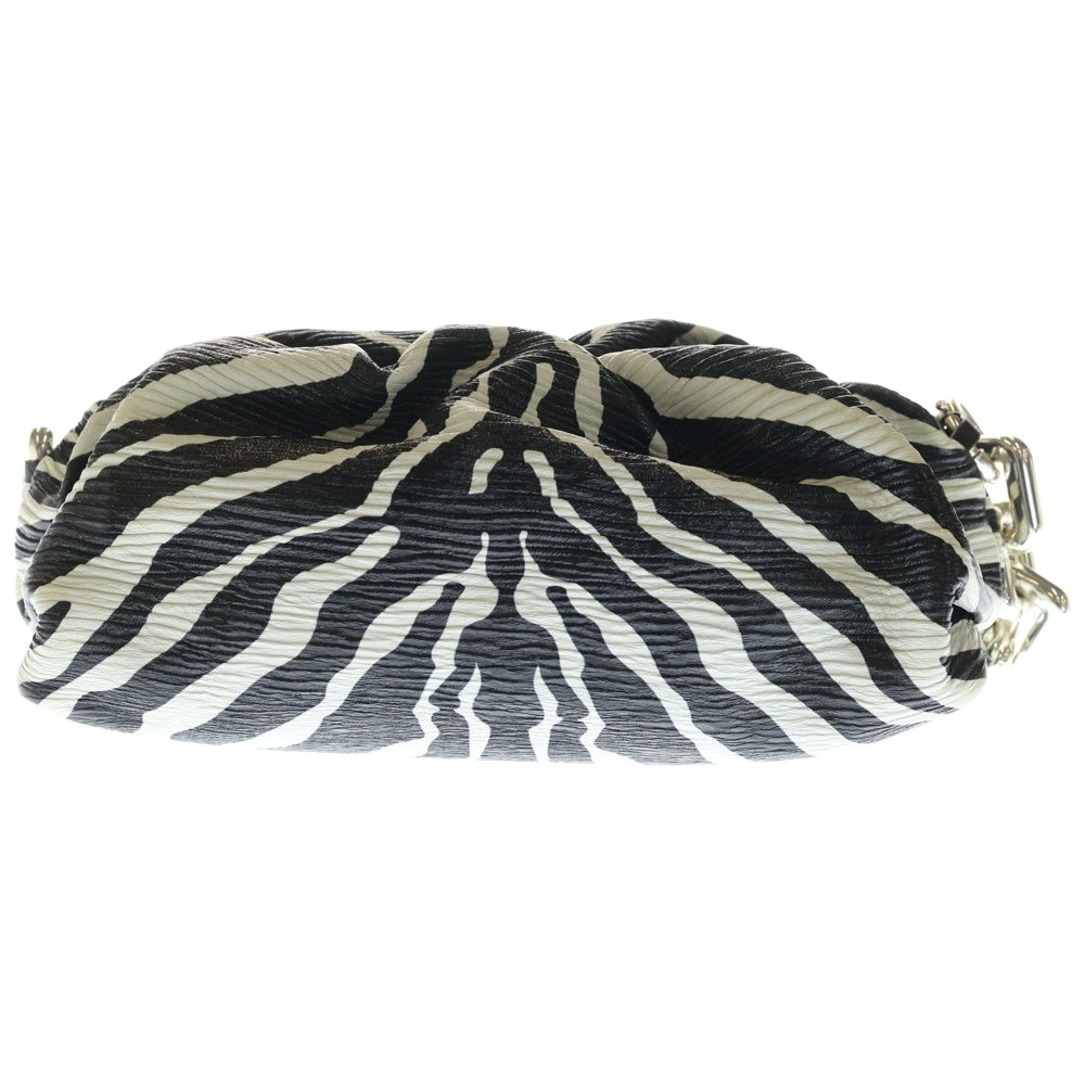 BOTTEGA VENETA(ボッテガヴェネタ) Nappa Zebra Print Chain Pouch ナッパ ゼブラ プリント チェーンハンドバック ポーチ ブラック/ホワイト 620230 レディース