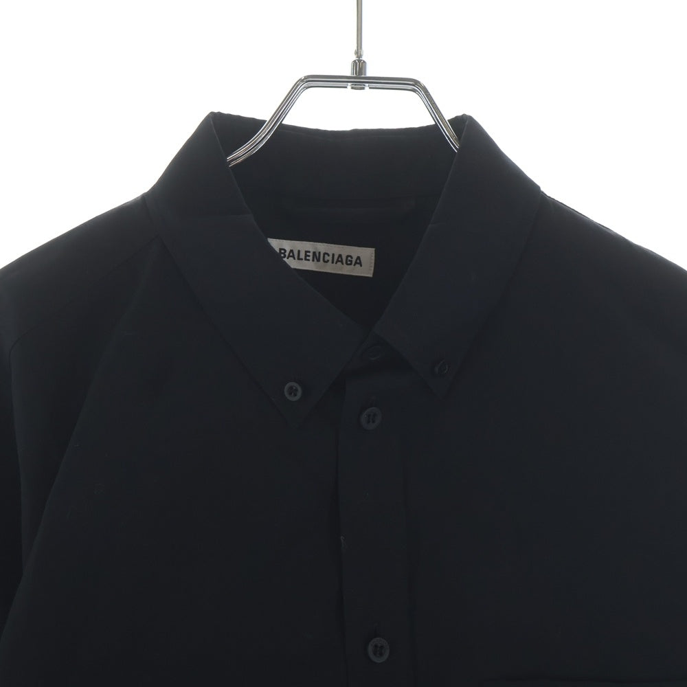 BALENCIAGA(バレンシアガ) 胸ポケット ロゴエンブロイダリー ボタンダウン 長袖シャツ ブラック 621896 TIM39