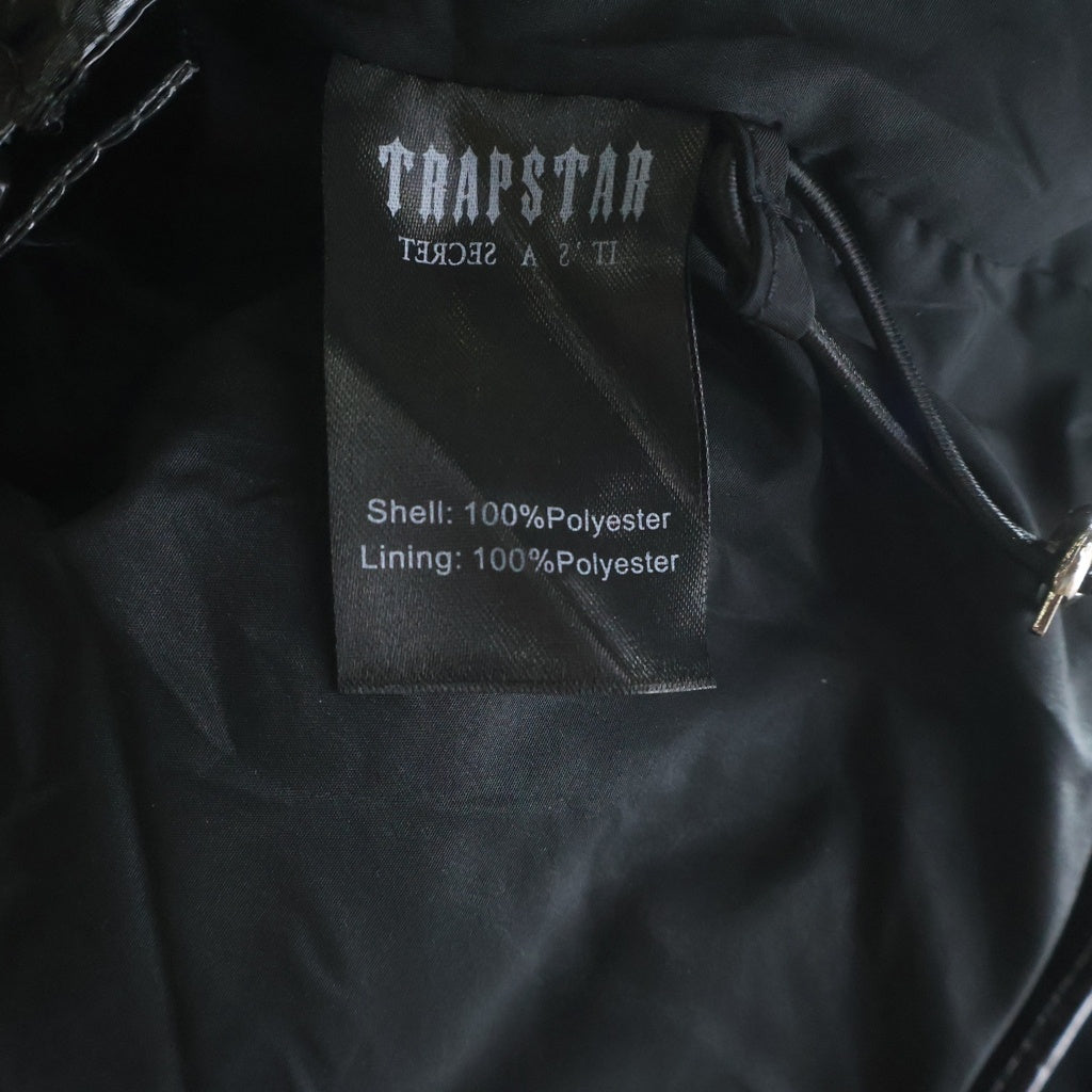 TRAPSTAR(トラップスター) ロゴプレート 中綿 フーデッド ダウン