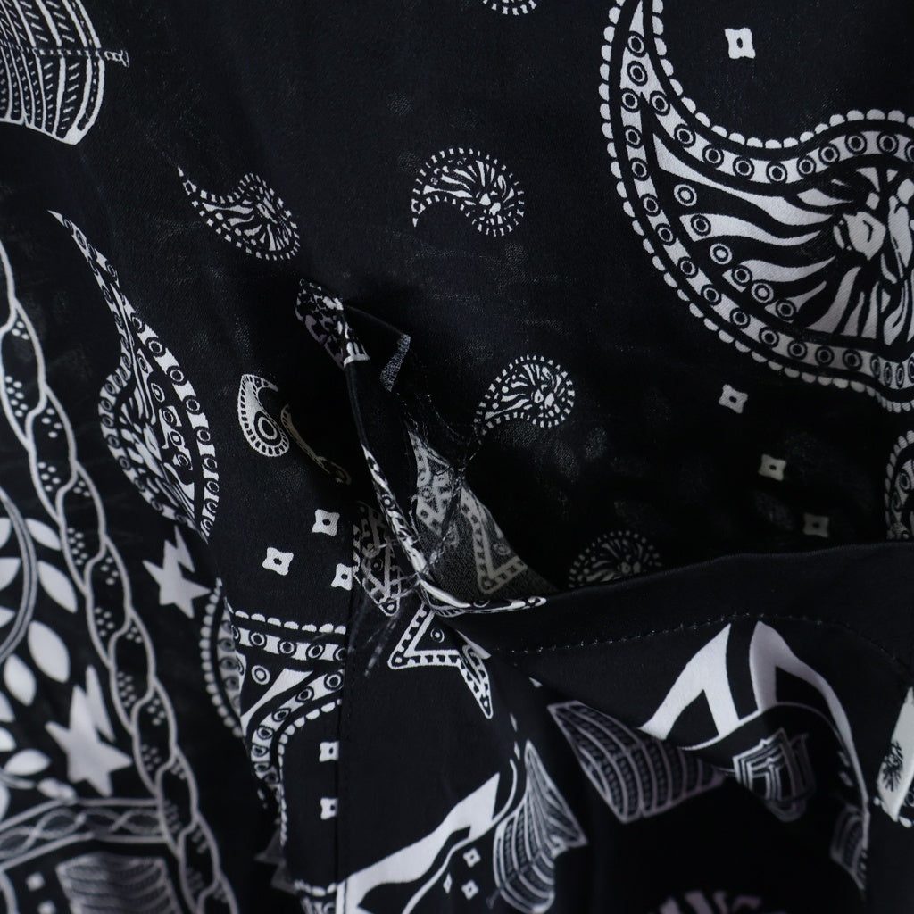 A BATHING APE(アベイシングエイプ) ベイプブラック ペイズリー柄 シルク クルーネック 長袖ポケットTシャツ ブラック BBKLTTE2114MG