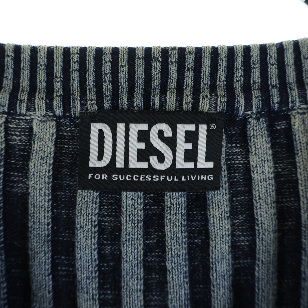 DIESEL(ディーゼル) 23SS M-ANAHEIM メタルロゴプレート ショート ニットセーター インディゴ A05767 レディース