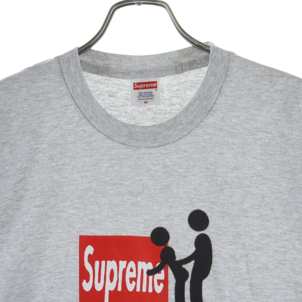 SUPREME(シュプリーム) 25AW Stick Tee スティックティー フロントプリント 半袖Tシャツ カットソー グレー