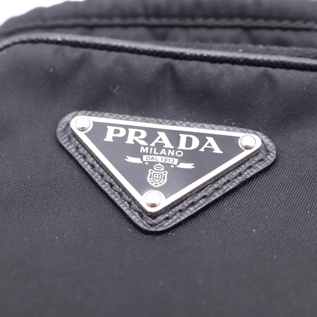 PRADA(プラダ) Re-Nylon 三角プレート付きフォンポーチ ナイロンショルダーバッグ ブラック 2ZH155
