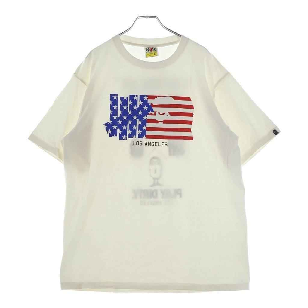 A BATHING APE(アベイシングエイプ) 15SS × UNDEFEATED LOS ANGELS FLAG TEE アンディフィーテッド ロサンゼルス フラッグ 星条旗 クルーネック 半袖Tシャツ カットソー ホワイト