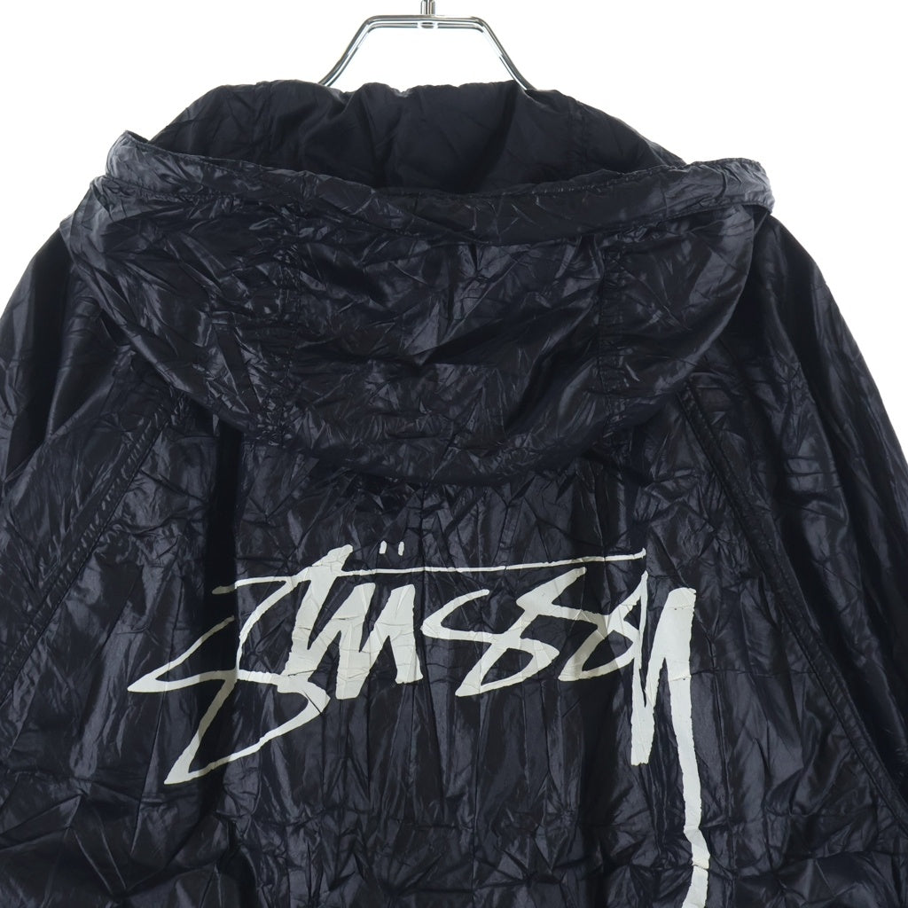 STUSSY(ステューシー) 24SS Beach Shell Wrinkled Nylon Jacket ビーチシェル シワ加工 フロントロゴプリント ナイロン ジップアップ フーデッド ジャケット ブラック