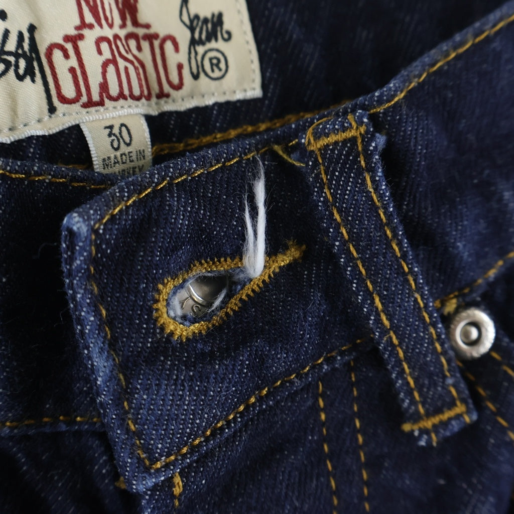 STUSSY(ステューシー) New Classic Jean ニュークラシックジーンズ ボタンフライ ストレートデニムパンツ インディゴ