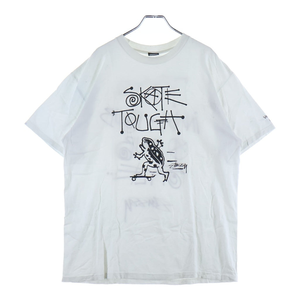 STUSSY(ステューシー) ×tilt SKATE TOUGH Print Tee ティルト フロント スケートタフ グラフィックプリント クルーネック半袖Tシャツ カットソー ホワイト ー