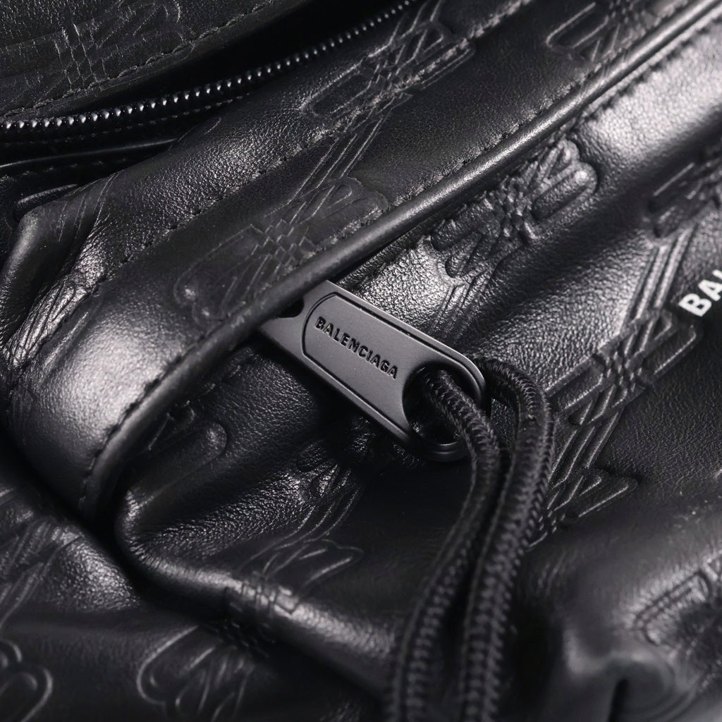 BALENCIAGA(バレンシアガ) BB SIGNATURE BELTPACK エンボス シグネチャー ベルトバッグ ブラック 713042 2AA25