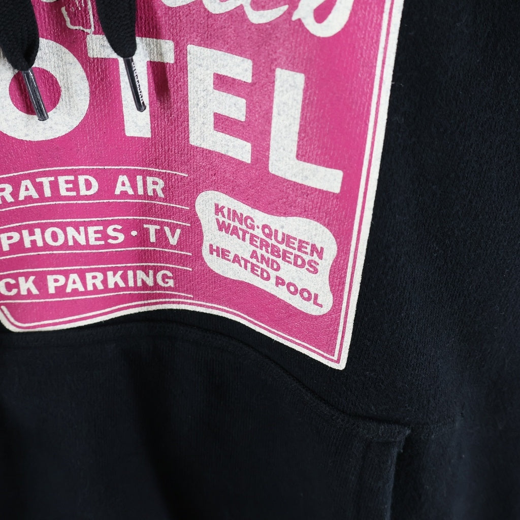 HYSTERIC GLAMOUR(ヒステリックグラマー) 22AW HYSTERICS MOTEL フロントプリント プルオーバーパーカー フーディー ブラック 02223CF04