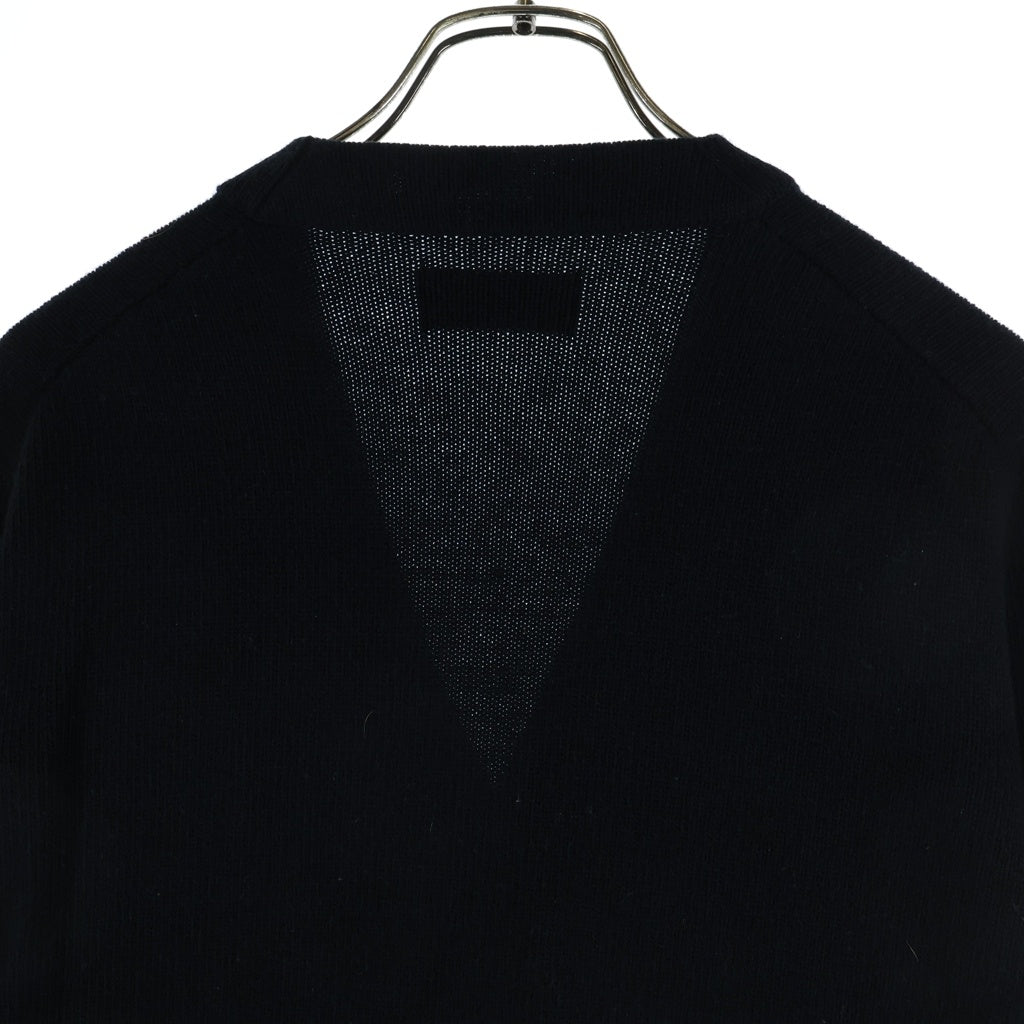 STONE ISLAND(ストーンアイランド) 23AW ロゴパッチ ジロンウール Vネック リブカーディガン ブラック 7915545B6