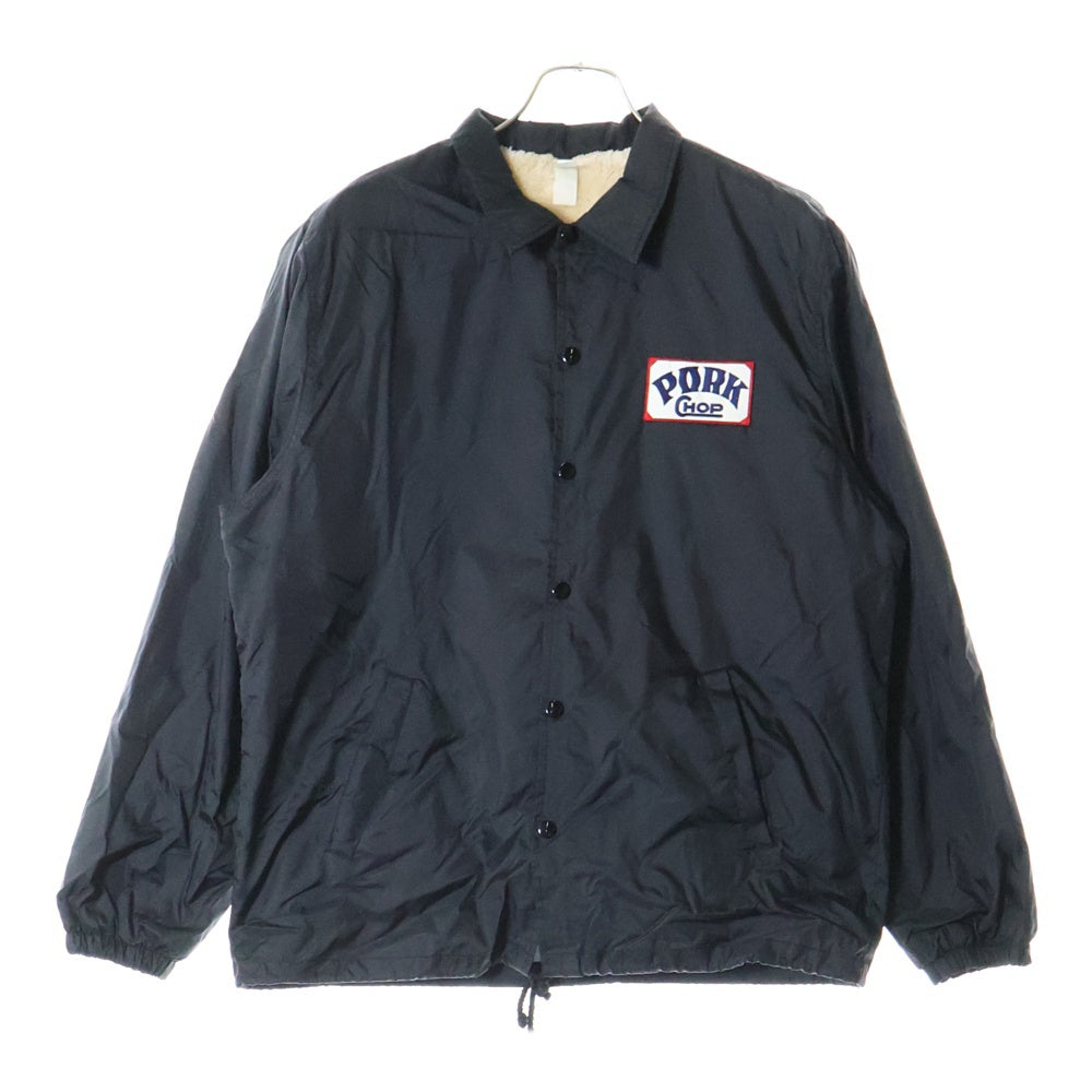 PORKCHOP(ポークチョップ) × United Sports Headline ユナイテッドスポーツヘッドライン バックプリント ボア付き コーチジャケット ブラック