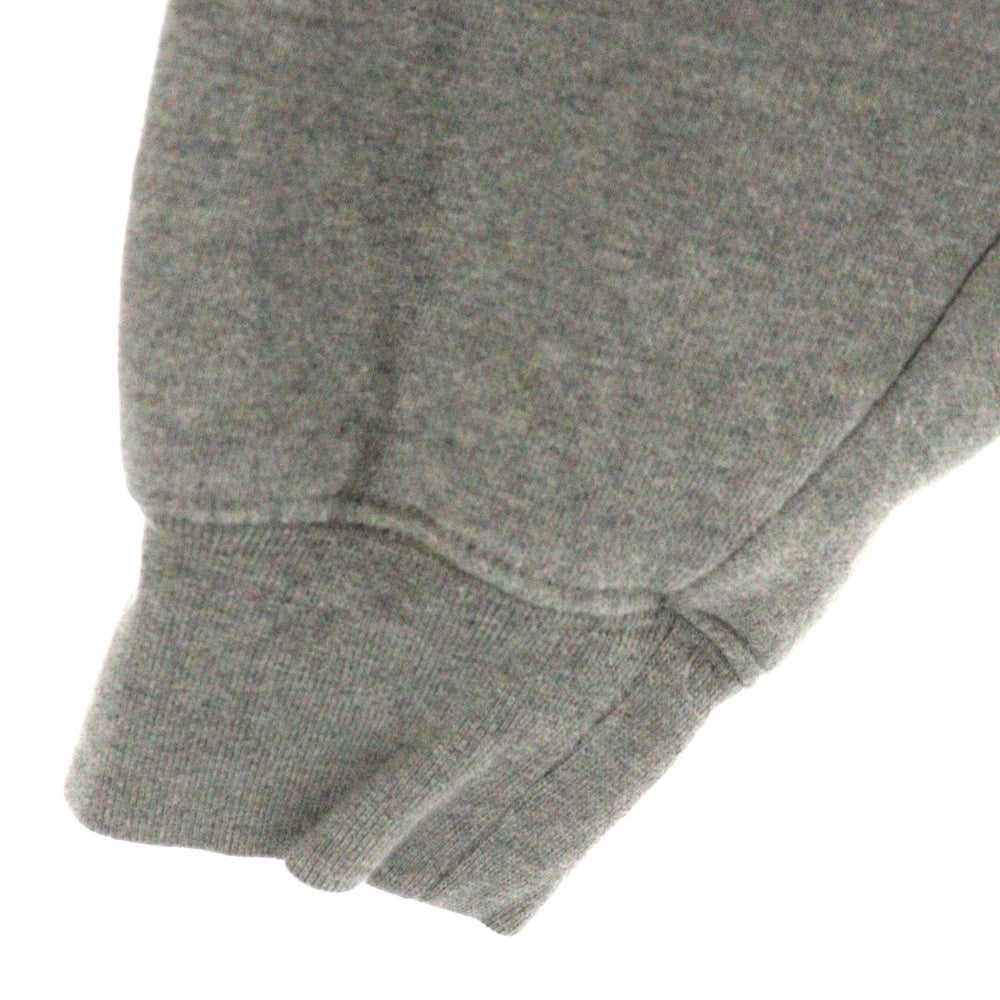 FEAR OF GOD ESSENTIALS(フィアオブゴッド エッセンシャルズ) MOCK NECK SWEATSHIRT リフレクターロゴプリント モックネックスウェットトレーナー グレー
