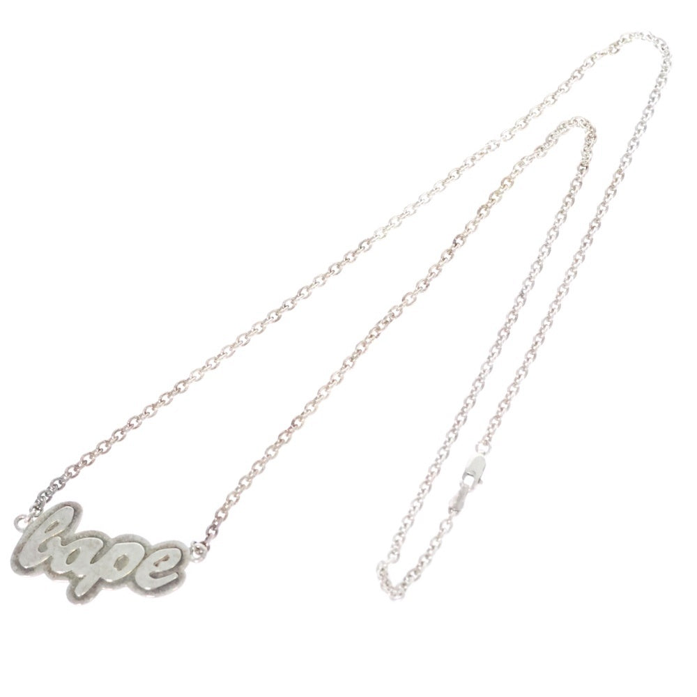 A BATHING APE(アベイシングエイプ) LOGO NECKLESS ロゴネックレス シルバー
