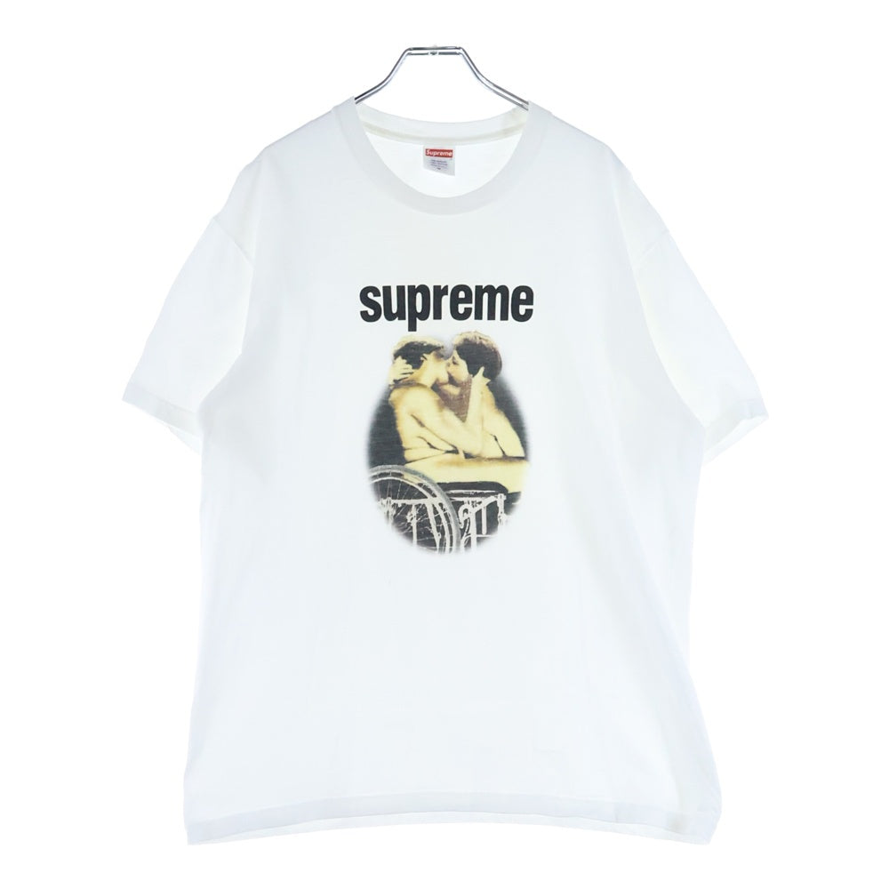 SUPREME(シュプリーム) 23SS KISS TEE フロントロゴ 半袖Tシャツカットソー ホワイト