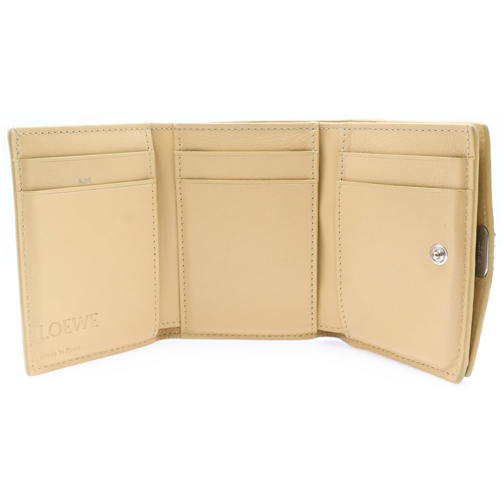 LOEWE(ロエベ) ANAGRAM TRIFOLD W DARK BUT アナグラム トライフォールド レザー コンパクトウォレット 三つ折り財布 イエロー C821TR2X02