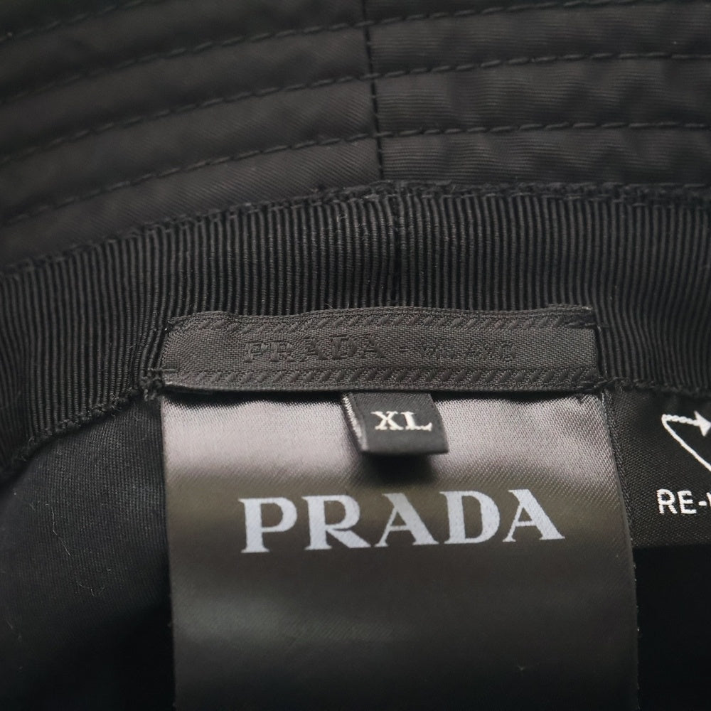 PRADA(プラダ) TRE-NYLON 三角ロゴプレート ナイロン バケットハット 帽子 ブラック 2HC137 2DMI