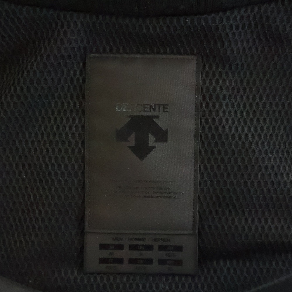 DESCENTE(デサント) MIZUSAWA DOWN JACKET SHUTTLE 水沢ダウンジャケット シャトル ブラック DAMQGK32U