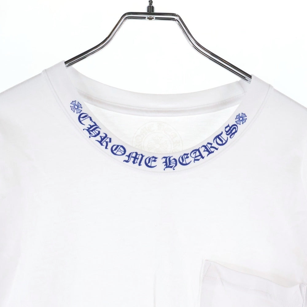 CHROME HEARTS(クロムハーツ) Neck Logo ネックロゴ アームプリント ロングスリーブ L/S 長袖 ポケットTシャツ カットソー ホワイト/ブルー