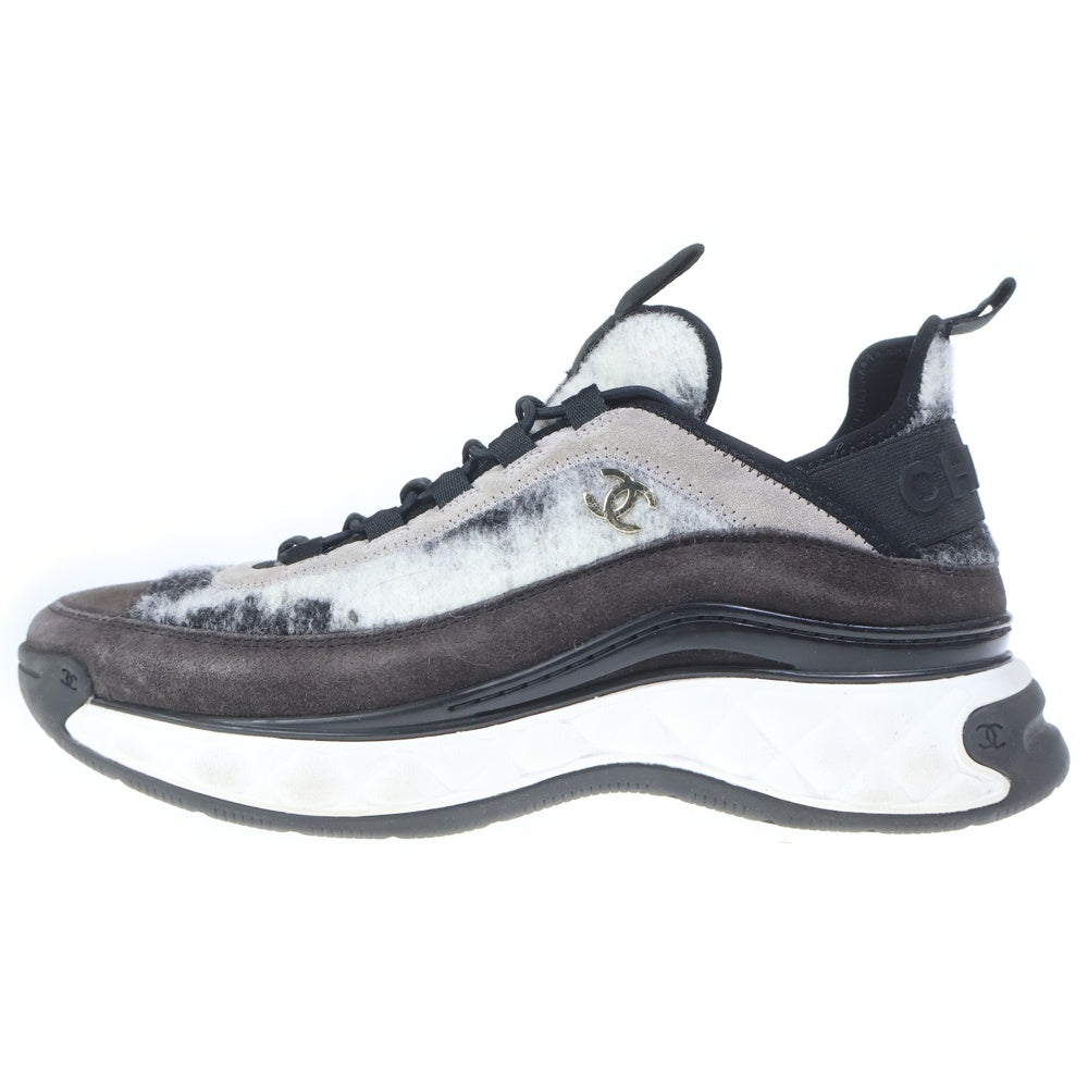 CHANEL(シャネル) ロゴプレート ファー切替 ローカットスニーカー ブラック/ホワイト G35618