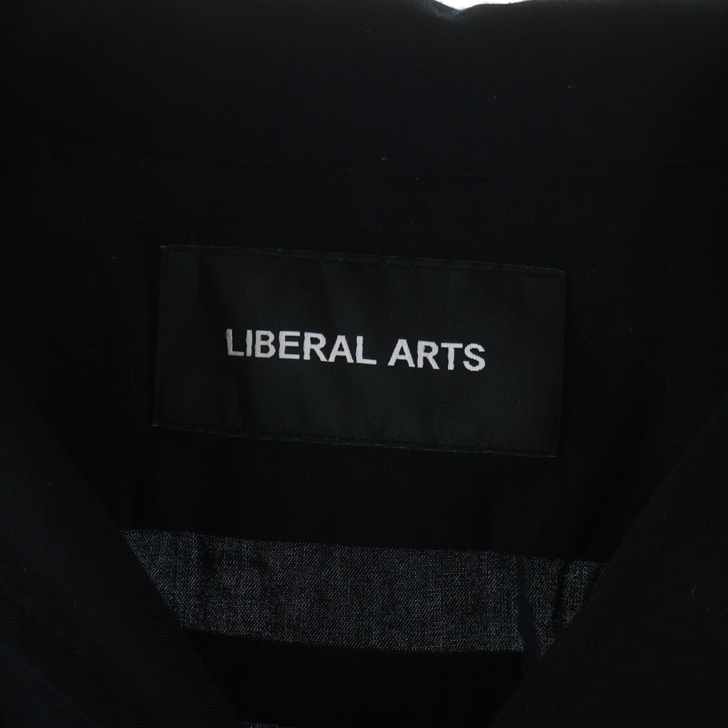 NO BRAND(ノーブランド) LIBERAL ARTS(リベラルアーツ) カッターシャツ 長袖シャツ 袖ロゴ ダメージ加工 ブラック