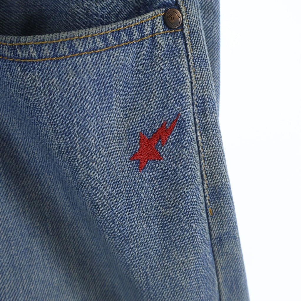 A BATHING APE(アベイシングエイプ) Blue Champion Regular Fit Jeans バッグワッペンデザイン デニム パンツ インディゴ 001DPK221002F