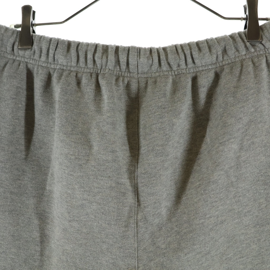 FEAR OF GOD ESSENTIALS(フィアオブゴッド エッセンシャルズ) SHORT PANTS ラバーロゴ スウェットハーフパンツ ショーツ グレー
