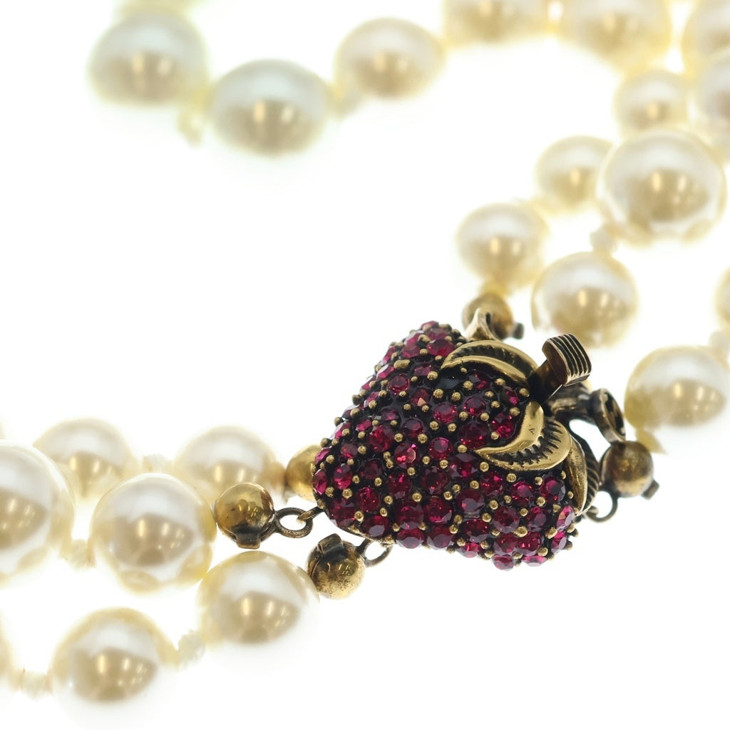 GUCCI グッチ 19AW Pearl Necklace 3連パールネックレス クロージャー付き インターロッキング カラーストーン フェイクパール ラインストーン ホワイト/レッド GUCCI(グッチ) 19AW Pearl Necklace 3連パールネックレス クロージャー