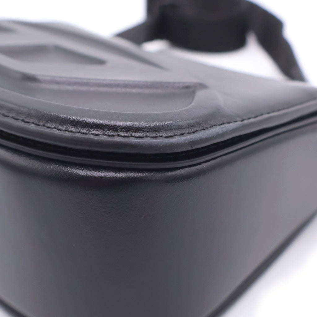 DIESEL(ディーゼル) 1DR CAMERA BAG カメラ レザーショルダーバッグ ブラック X10223RR818 レディース