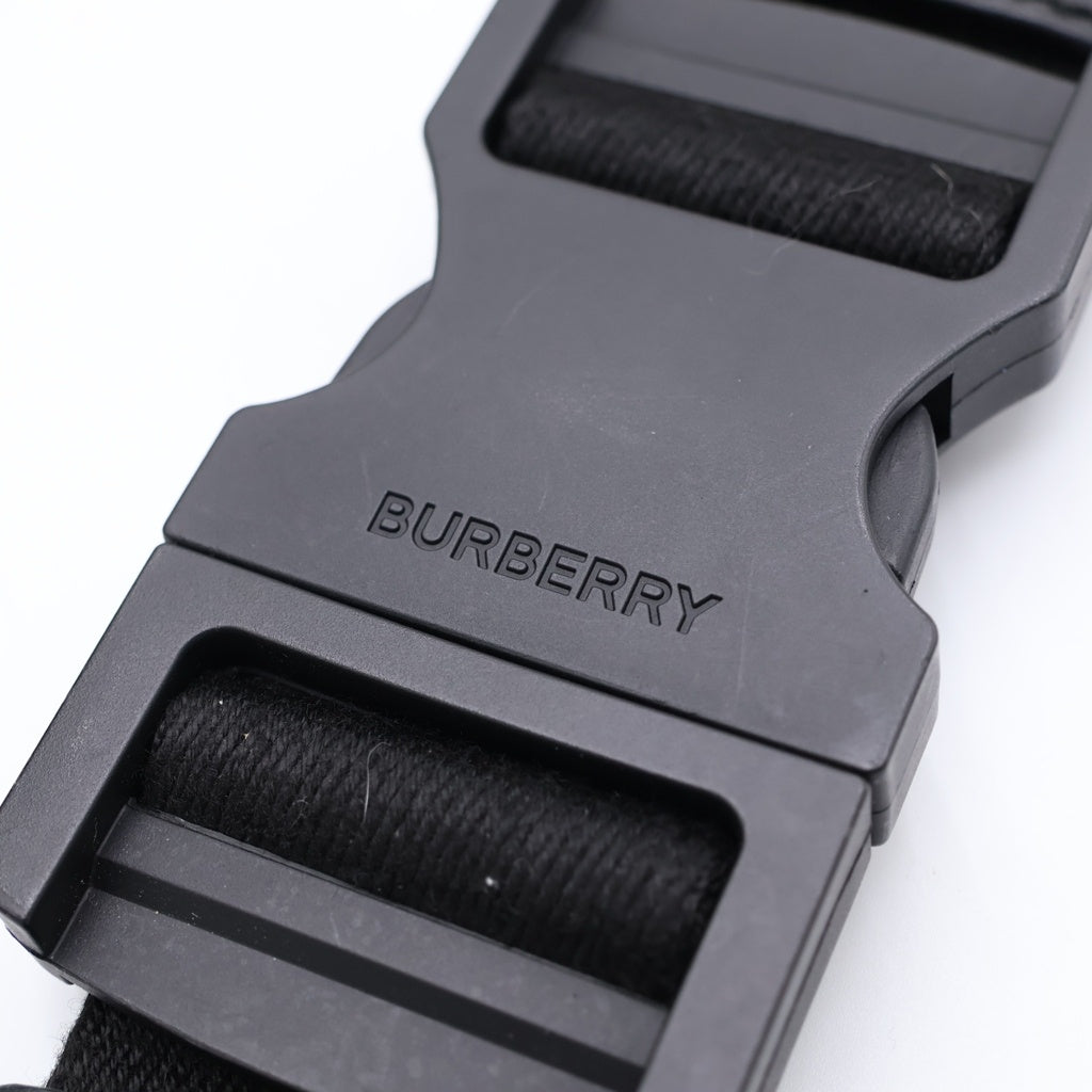 BURBERRY(バーバリー) ロゴディティール ナイロン ソニー バムバッグ ブラック 8025668