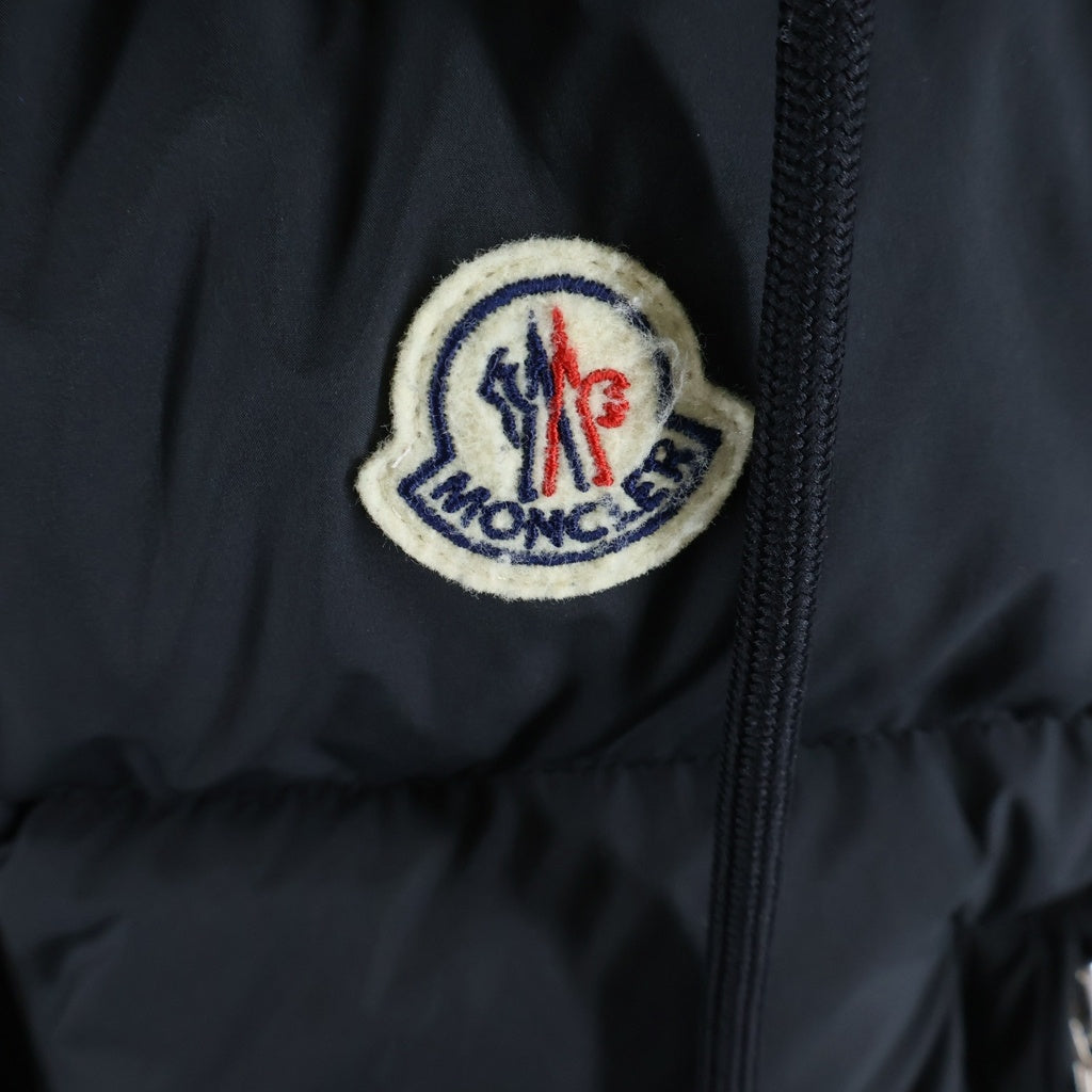 MONCLER(モンクレール) 23AW CARDAMINE GILET VEST フード付き ジップアップ ダウンベスト ブラック I20911A00181 54A81