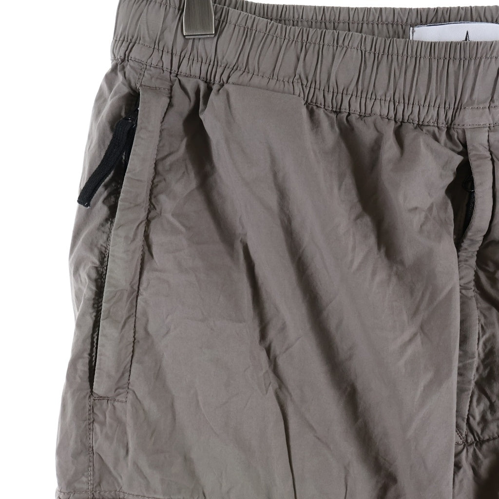 STONE ISLAND(ストーンアイランド) 24SS PANTALONE REGULAR TAPERED カーゴパンツグレー 801531303