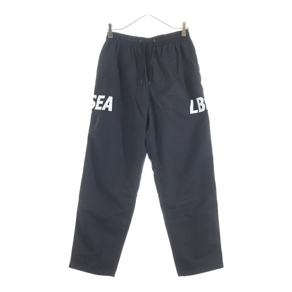 LIBERE(リベーレ) ×WIND AND SEA NYLON PANTS ナイロンパンツ フロントロゴプリント ブラック