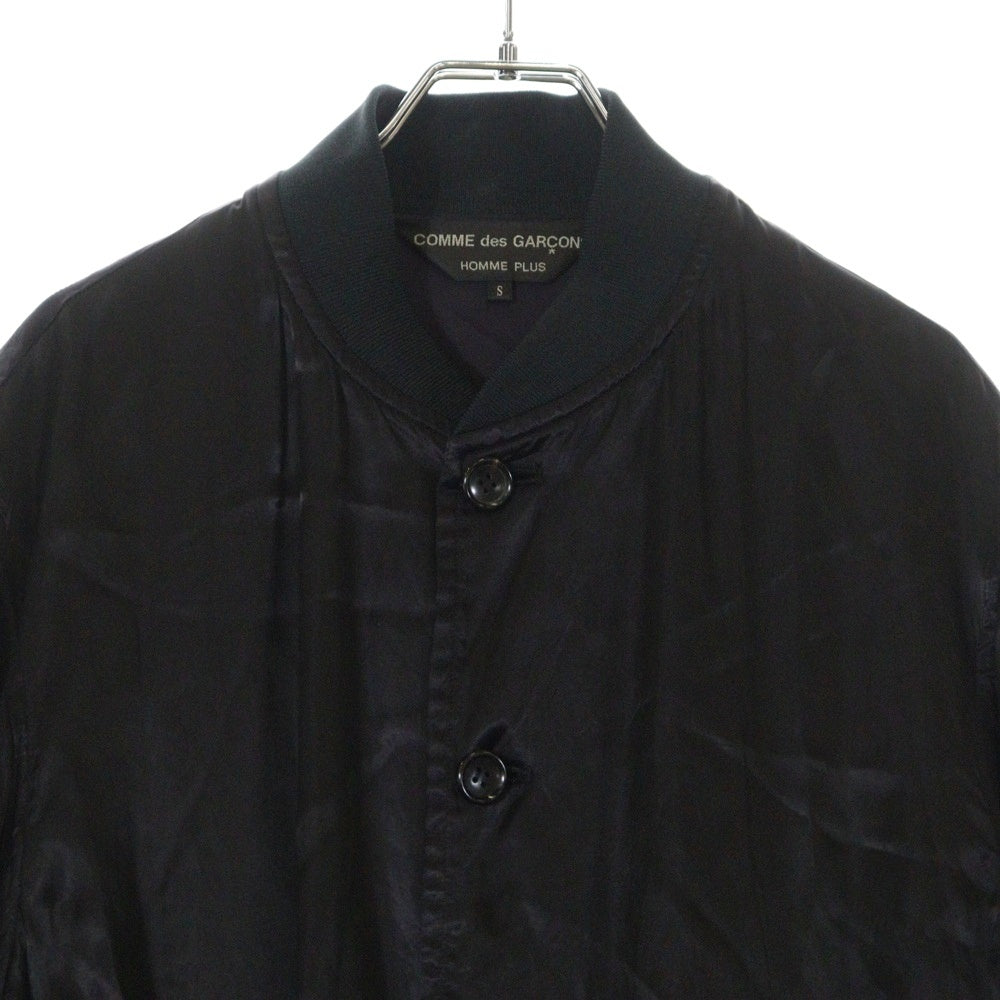 COMME des GARCONS HOMME PLUS(コムデギャルソンオムプリュス) 20SS バックプリント キュプラサテン スタッフ コート PE-J087 ブラック