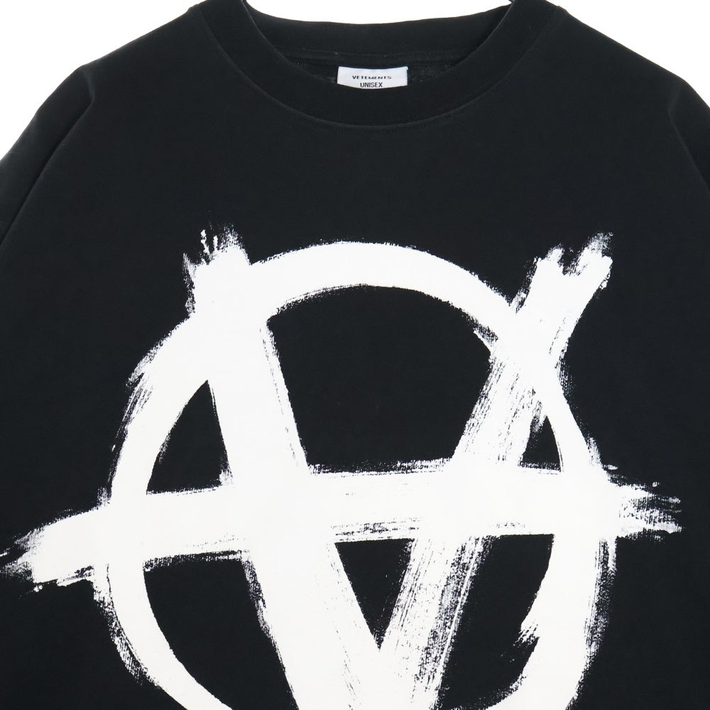 VETEMENTS(ヴェトモン) 22AW Double Anarchy Logo Tee UE52TR290B ダブルアナーキーロゴ プリント 半袖Tシャツ カットソー ブラック