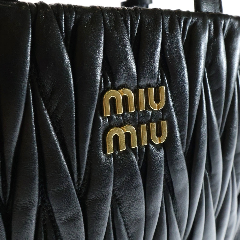 miumiu(ミュウミュウ) MATELASSE マテラッセ レザーハンドバッグ 5BG263 ブラック