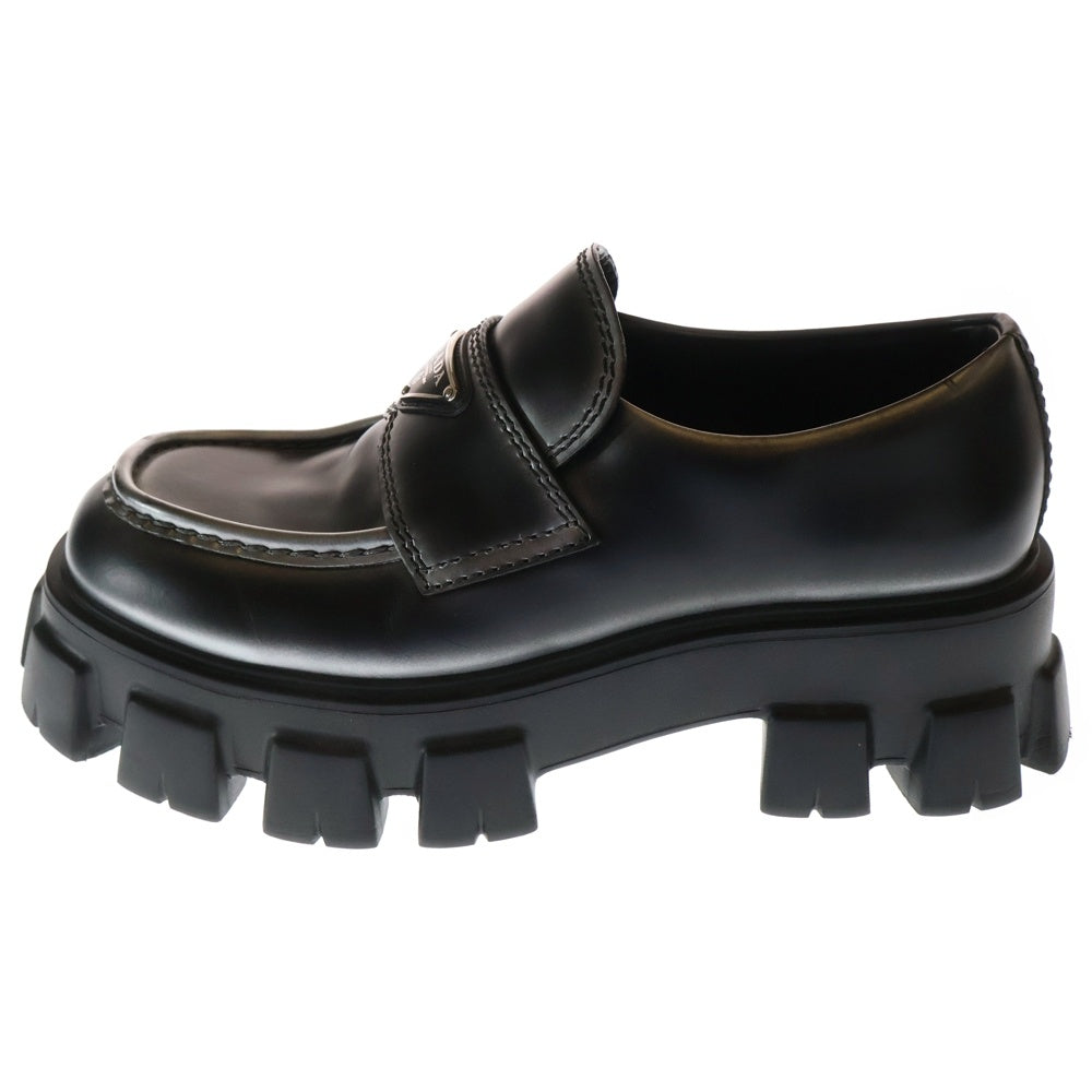 PRADA(プラダ) Monolith Pointy Brushed Leather Loafers モノリス トライアングルロゴ 三角プレート ブラッシュドレザー ローファー ブラック 2DE129