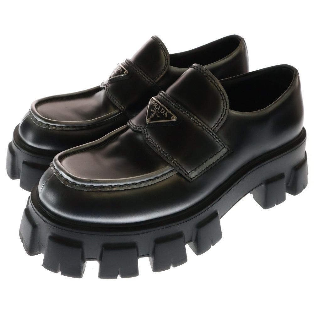 PRADA(プラダ) Monolith Pointy Brushed Leather Loafers モノリス トライアングルロゴ 三角プレート ブラッシュドレザー ローファー ブラック 2DE129
