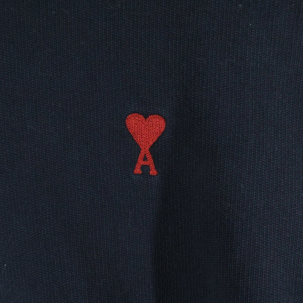 AMI Alexandre Mattiussi(アミアレクサンドルマテュッシ) AMI DE COEUR HOODIE B ワンポイント ハートロゴ スウェットプルオーバーパーカー ブラック